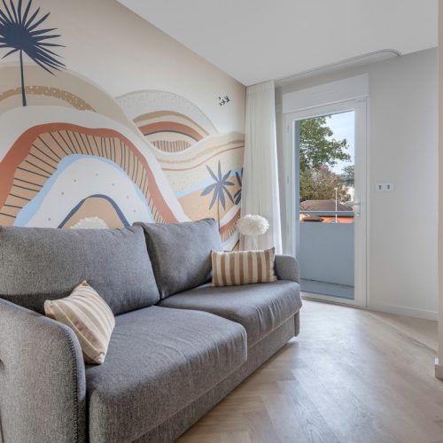 2CA0698E-2A63-4342-875B-6F4A2A152567_1_105_c