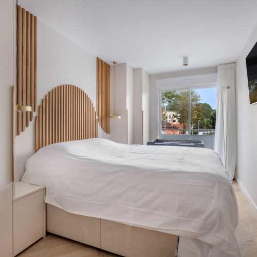 76E3DC79-3AA2-4DD8-BB70-D8A2967D58DF_1_105_c